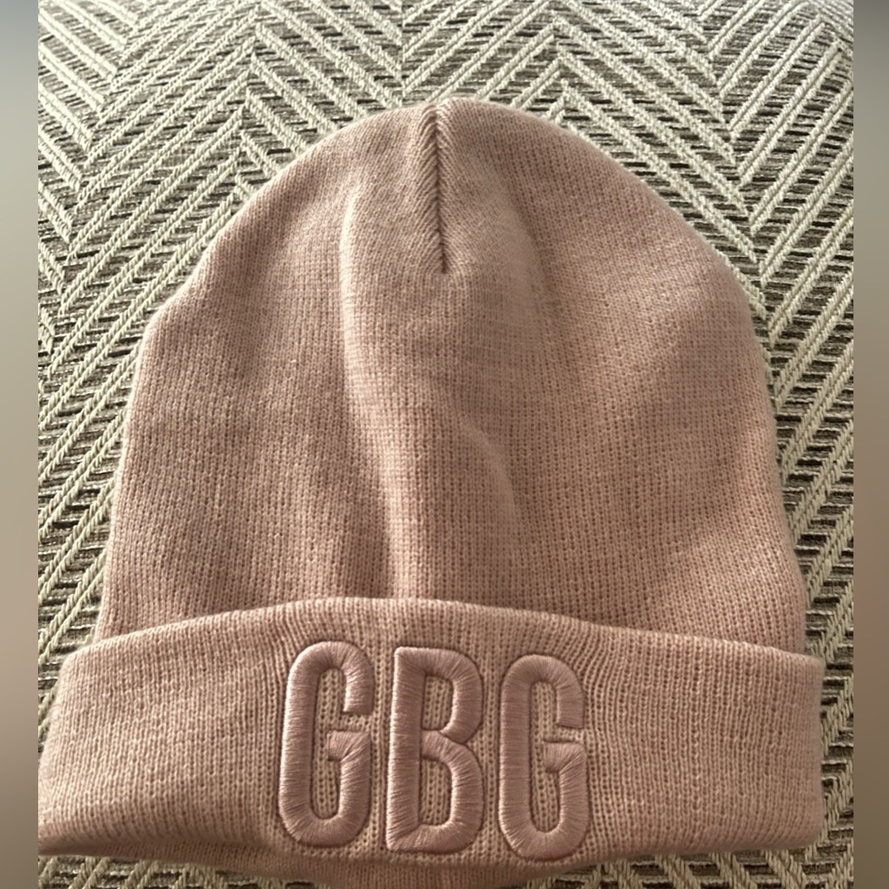 Guess beanie!